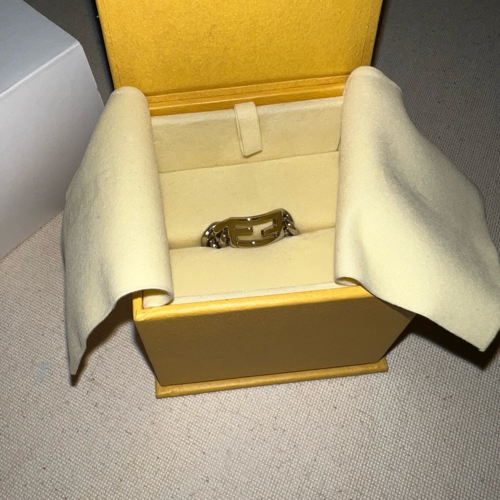 Silver Fendi Chain Ring in Yellow Box